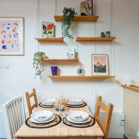T3- 25 Min From Paris! Charming 2-bedroom In Chelles *